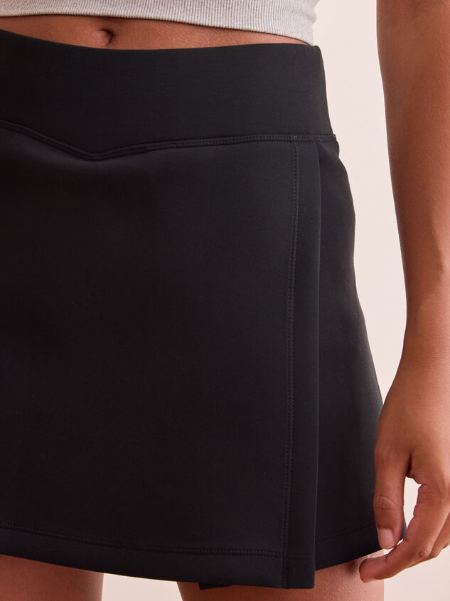 Supersoft Crossover Skort Detail 2 - TULLABEE