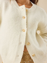 Leigh Oversized Cozy Cardigan Detail 2 - TULLABEE