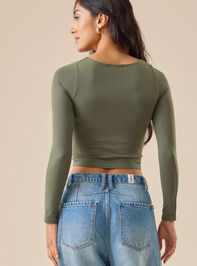 Everyday Seamless Long Sleeve Top Detail 4 - TULLABEE