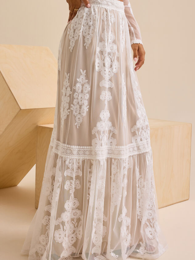 Arissa Embroidered Maxi Skirt Detail 5 - TULLABEE