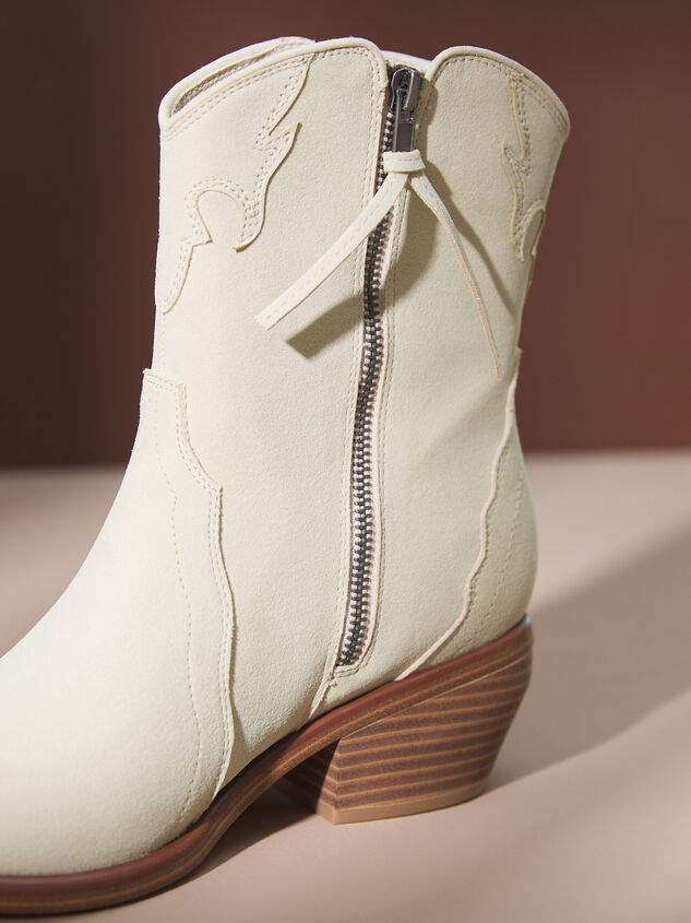 Kiarra Western Bootie Detail 3 - TULLABEE