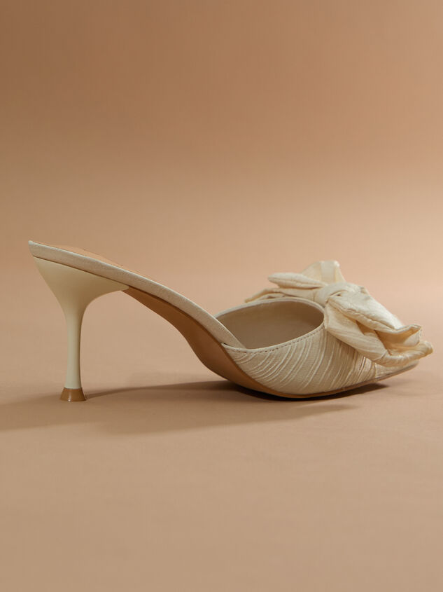 Margot Kitten Heels by Matisse Detail 3 - TULLABEE