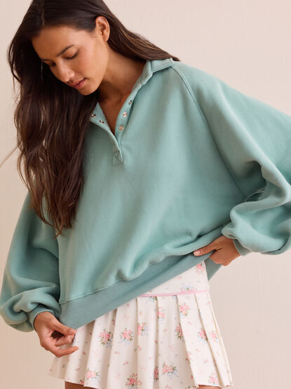 Peak Balloon Sleeve Pullover - TULLABEE