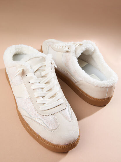 Maisie Plush Slide Sneakers - TULLABEE