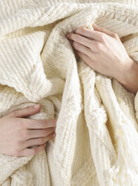 Melisse Throw Detail 3 - TULLABEE
