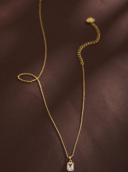 18K Gold Radiant Charm Necklace - TULLABEE
