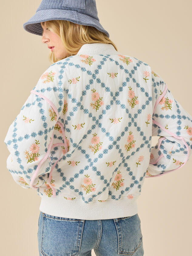 Susan Quilted Jacket Detail 5 - TULLABEE