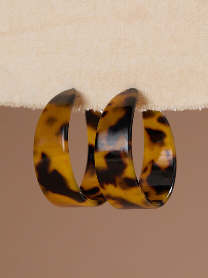 Azura Wide Resin Hoop - TULLABEE