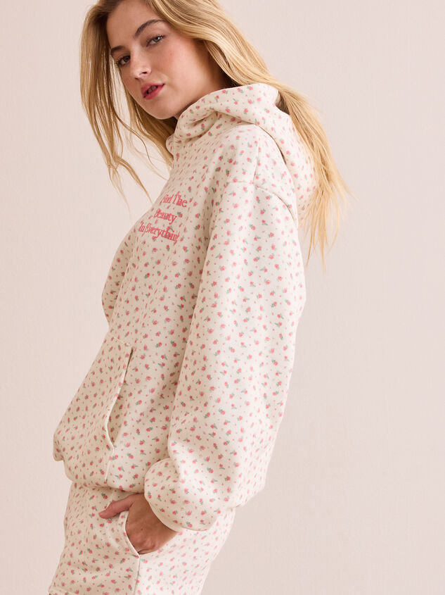 Find The Beauty Hoodie Detail 4 - TULLABEE