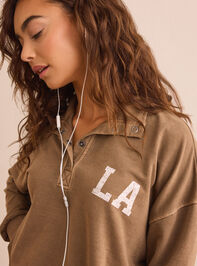LA Quarter Snap Pullover Detail 2 - TULLABEE