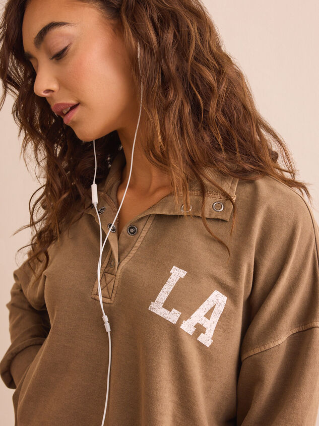 LA Quarter Snap Pullover Detail 2 - TULLABEE