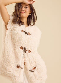 Tatia Faux Fur Vest Detail 2 - TULLABEE