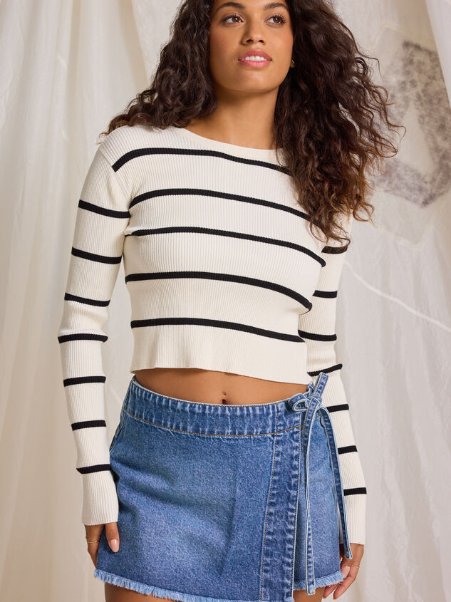 Dylan Side Tie Denim Skort Detail 2 - TULLABEE