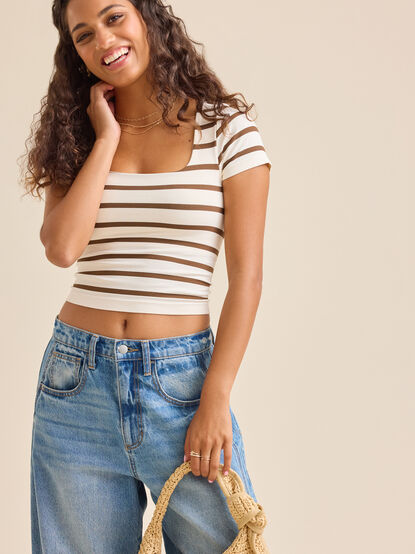 Everyday Seamless Striped Top - TULLABEE