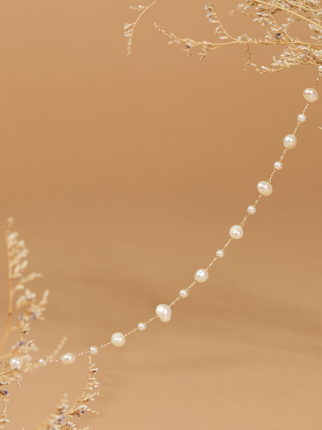 Dainty Pearl Stone Choker Necklace Detail 3 - TULLABEE