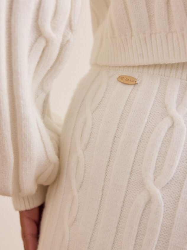 Cloudflow Cable Knit Short Detail 6 - TULLABEE