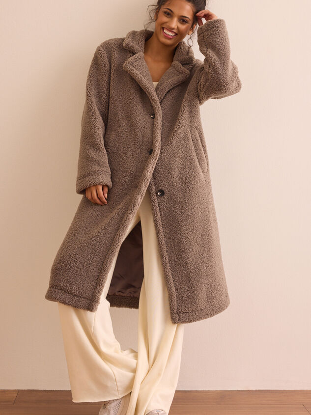 Aspen Overlook Teddy Coat Detail 3 - TULLABEE