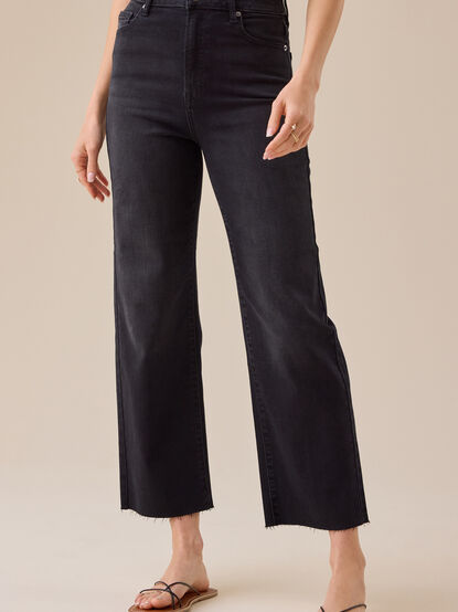 Kori Straight Leg Jeans - TULLABEE