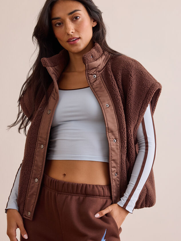 Summit Sherpa Button Vest - TULLABEE