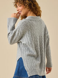 Alaiya Oversize Cable Sweater Detail 6 - TULLABEE