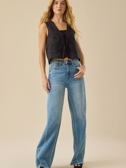Jace Eyelet Vest - TULLABEE