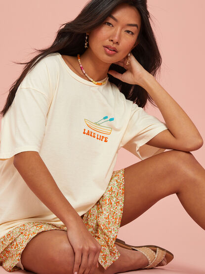 Better At The Lake Graphic Tee - TULLABEE