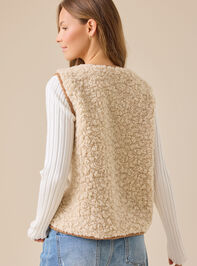 Edith Sherpa Tie Vest Detail 5 - TULLABEE