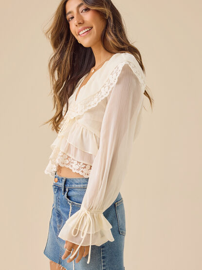 Vienna Lace Ruffle Blouse - TULLABEE