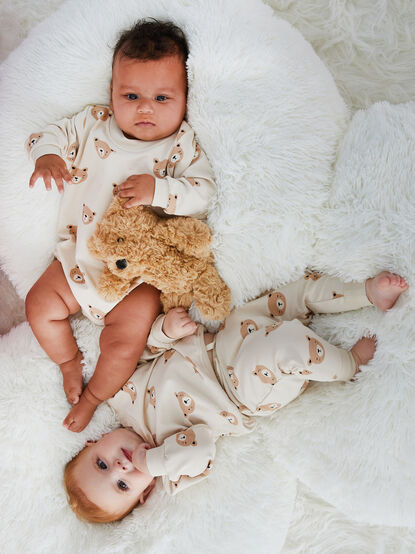 Teddy Bear Bubble by Quincey Mae - TULLABEE