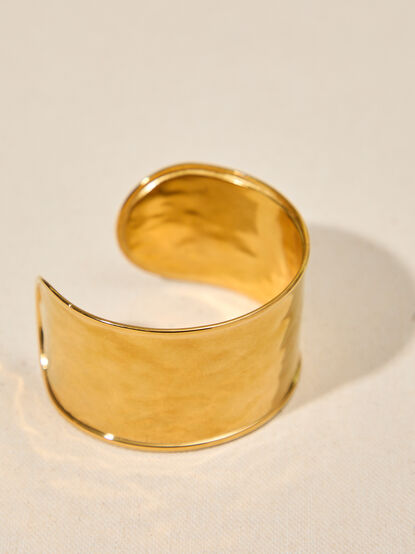 Hammered Cuff Bracelet - TULLABEE