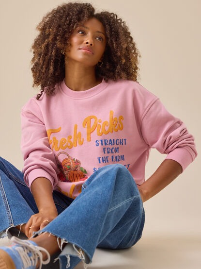 Fresh Picks Sweatshirt - TULLABEE