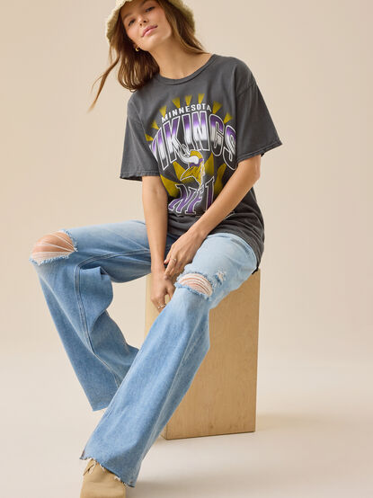 Vikings Oversized Tee - TULLABEE