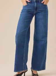 Logan Straight Leg Jean Detail 3 - TULLABEE