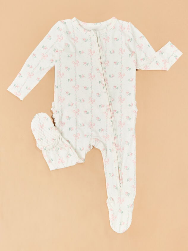 Buds & Bows Ruffle Footie Detail 2 - TULLABEE
