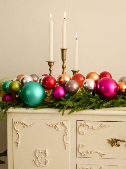 Merriment Christmas Garland - TULLABEE