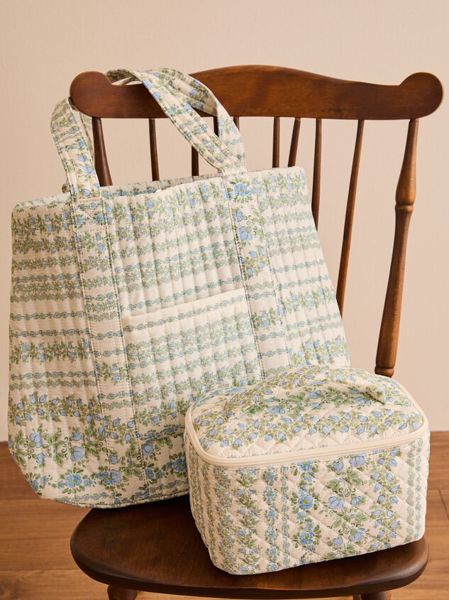 Cecile Quilted Makeup Bag Detail 5 - TULLABEE