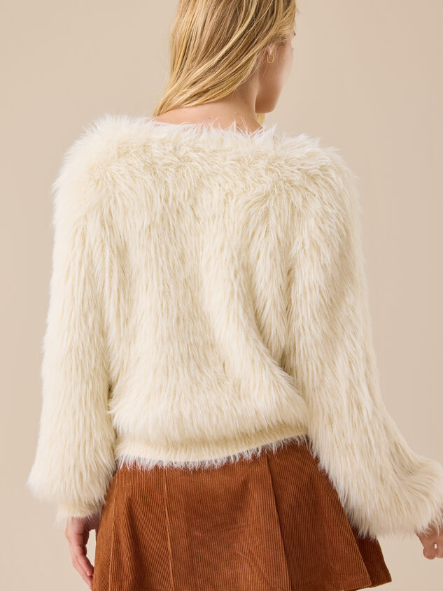 Tia Fuzzy Cardigan Detail 5 - TULLABEE