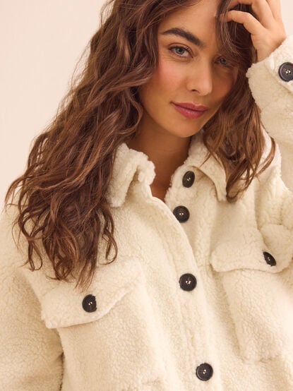 Warm Serenity Sherpa Jacket - TULLABEE