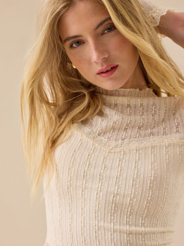 Jenn Sweetheart Lace Top Detail 3 - TULLABEE