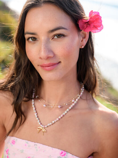 Beaded Bow Pendant Necklace - TULLABEE