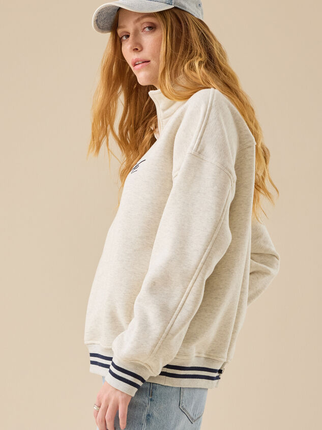 New York Varsity Quarter Zip Detail 5 - TULLABEE