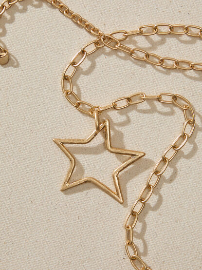 Open Star Charm Necklace - TULLABEE