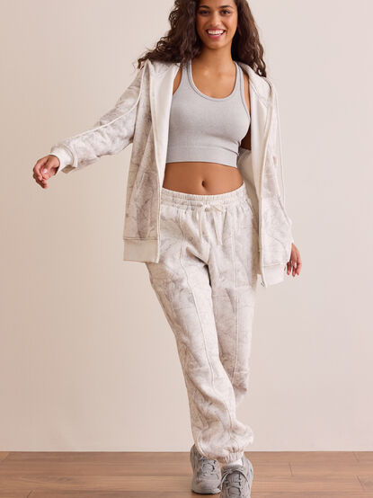 Blissful Barrel Camo Sweatpants - TULLABEE