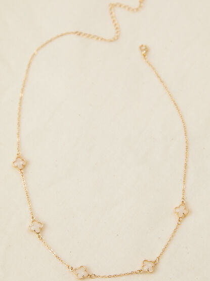 Crystal Clover Chain Necklace - TULLABEE