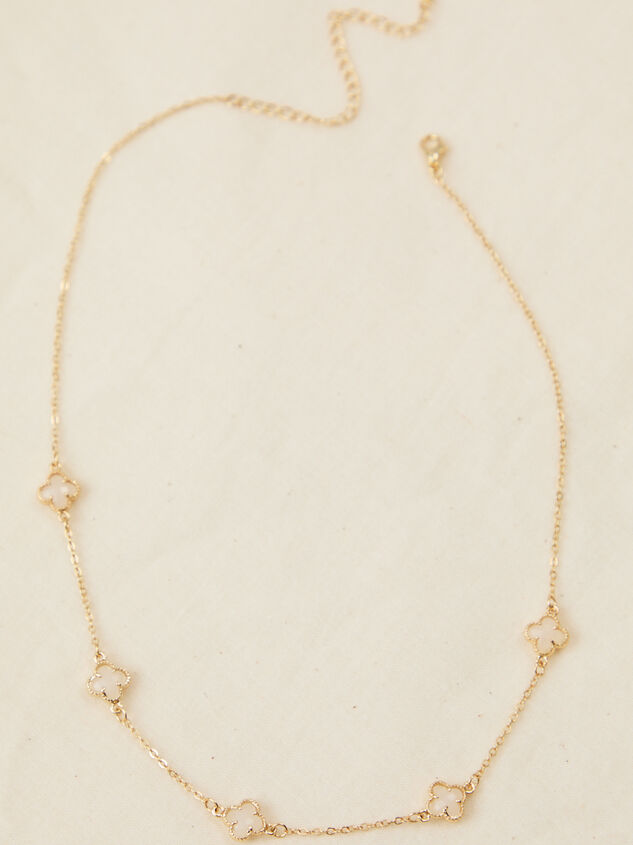 Crystal Clover Chain Necklace Detail 2 - TULLABEE