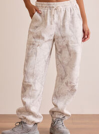 Blissful Barrel Camo Sweatpants Detail 2 - TULLABEE