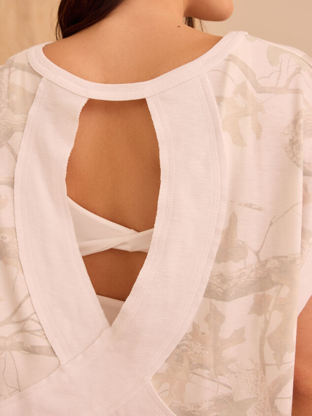 Fresh Air Camo Circle Back Tee Detail 2 - TULLABEE