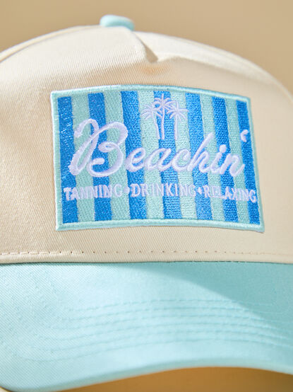 Beachin' Trucker Hat - TULLABEE