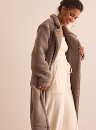 Aspen Overlook Teddy Coat Detail 4 - TULLABEE