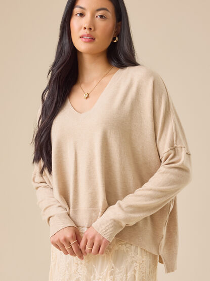 Sav Cozy V-Neck Pullover - TULLABEE